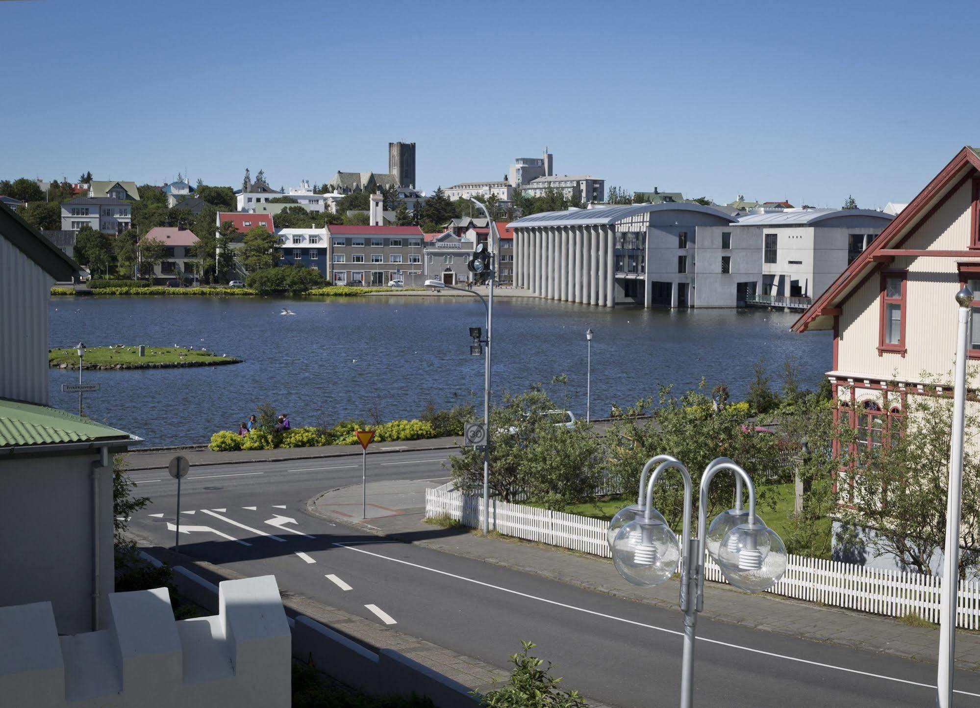 Castle House & Embassy Luxury Apartments Reykjavik Exterior photo