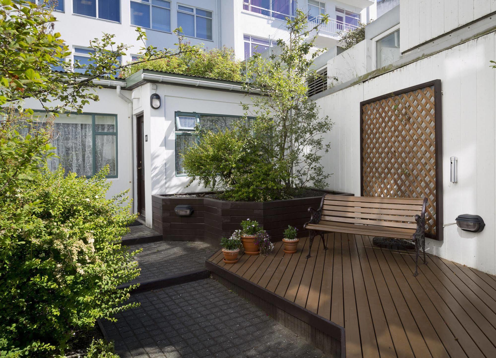 Castle House & Embassy Luxury Apartments Reykjavik Exterior photo